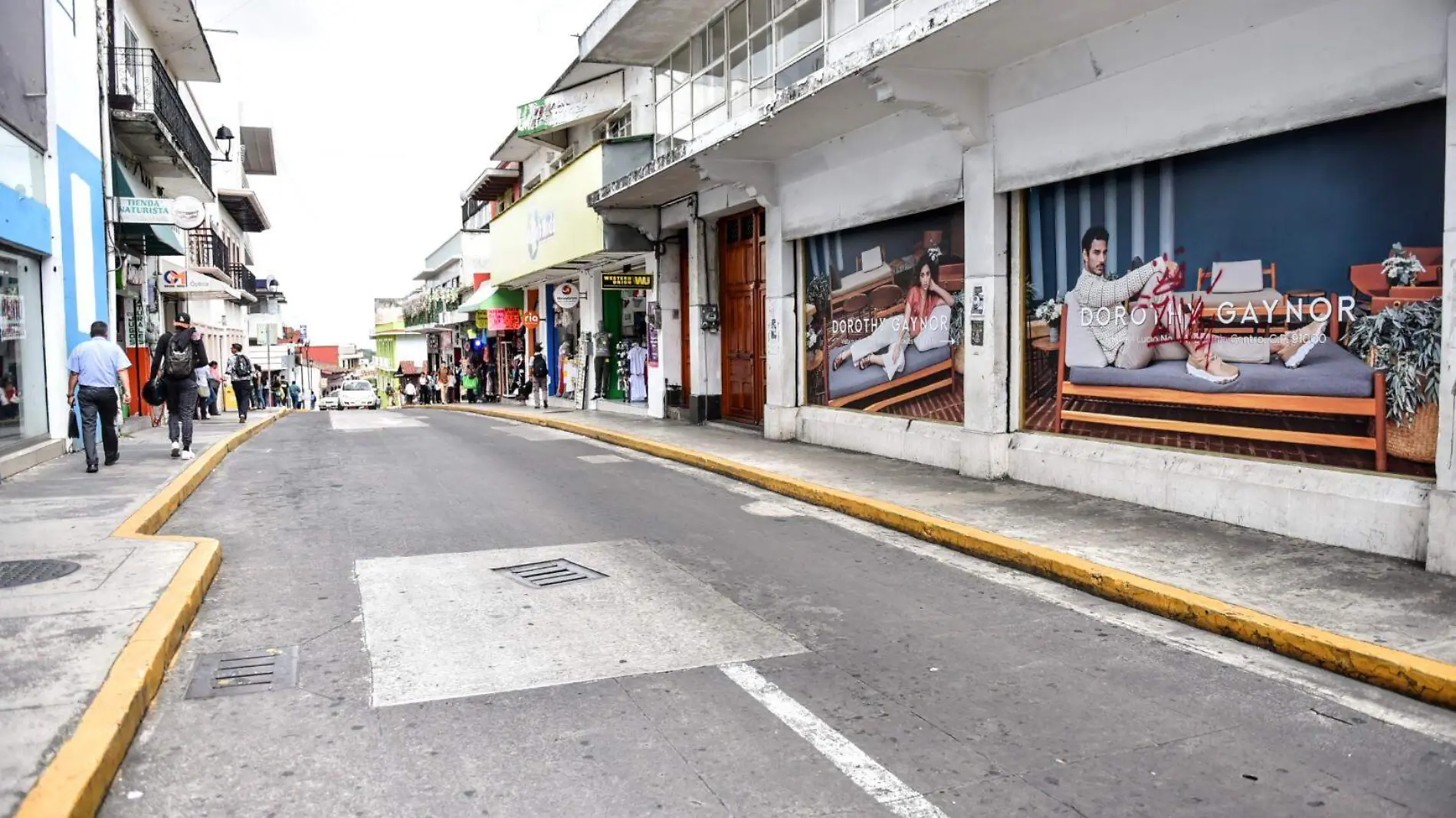 VIALIDAD Y COMERCIOS